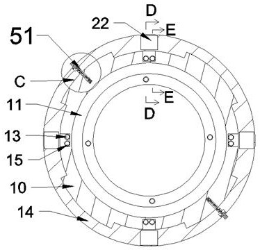 Straight-flow type fire-fighting lance auxiliary equipment capable of reducing recoil force