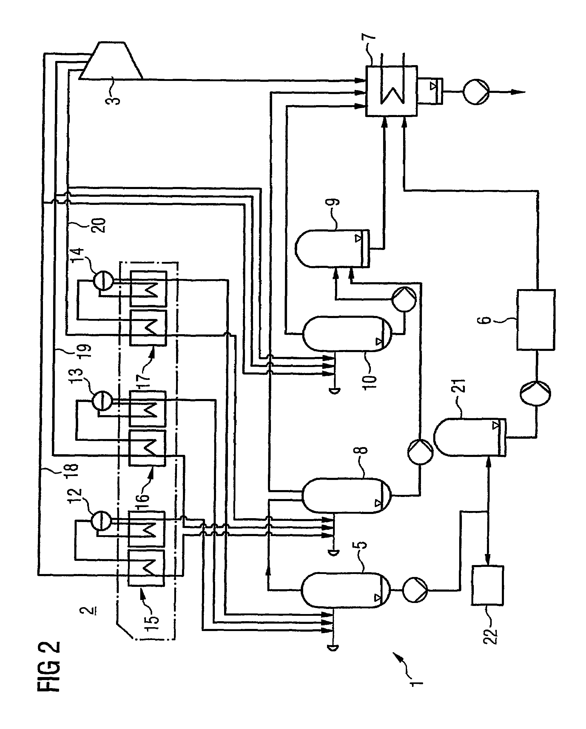 Method and device for removing water from a steam plant