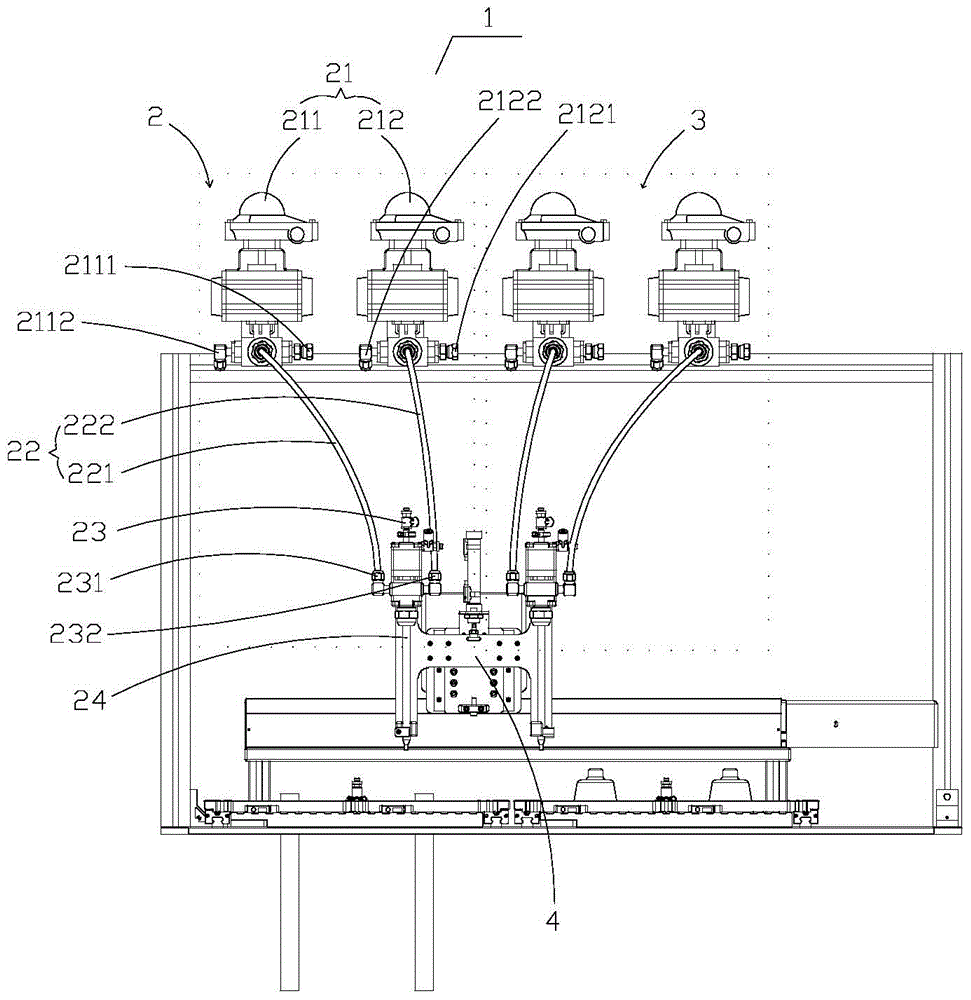 An automatic dispensing and cleaning switching device and a dispensing and cleaning switching method thereof