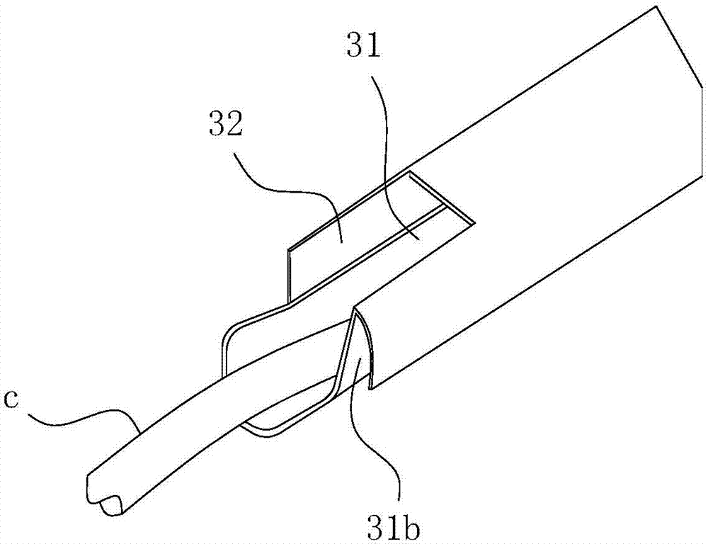 Bubble isolating device for extrusion machine ink groove