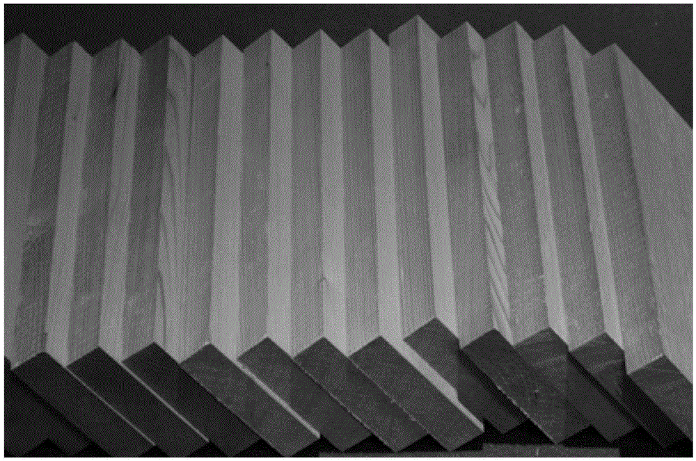 A method for preparing uniform heat-treated wood by stacking