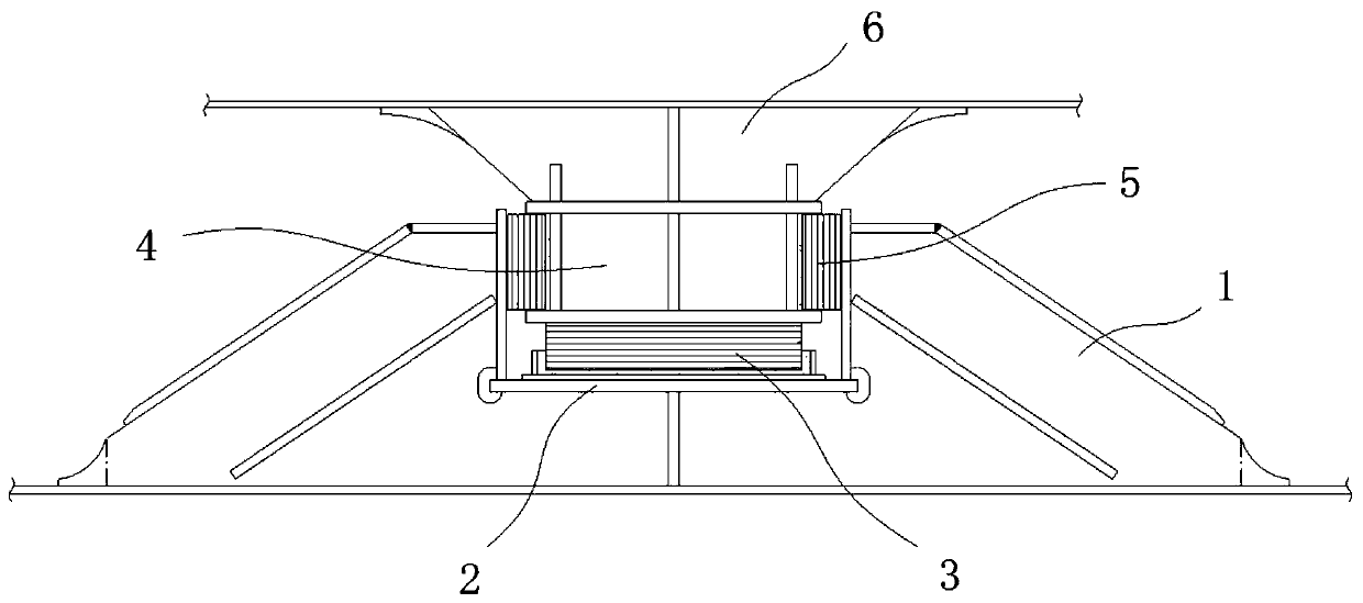 A three-way limiting device for the liquid cargo tank of an independent liquefied gas carrier