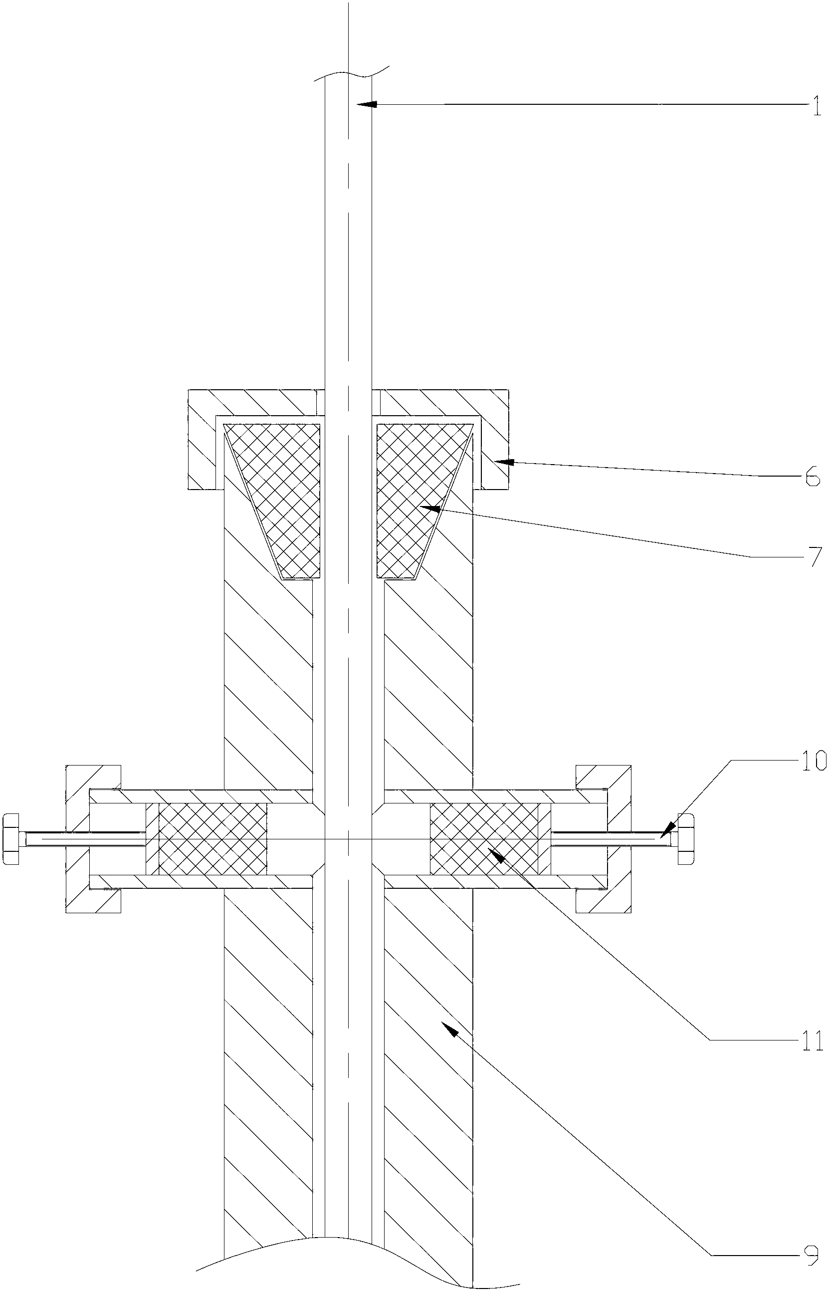 Oil well mouth blowout preventing device