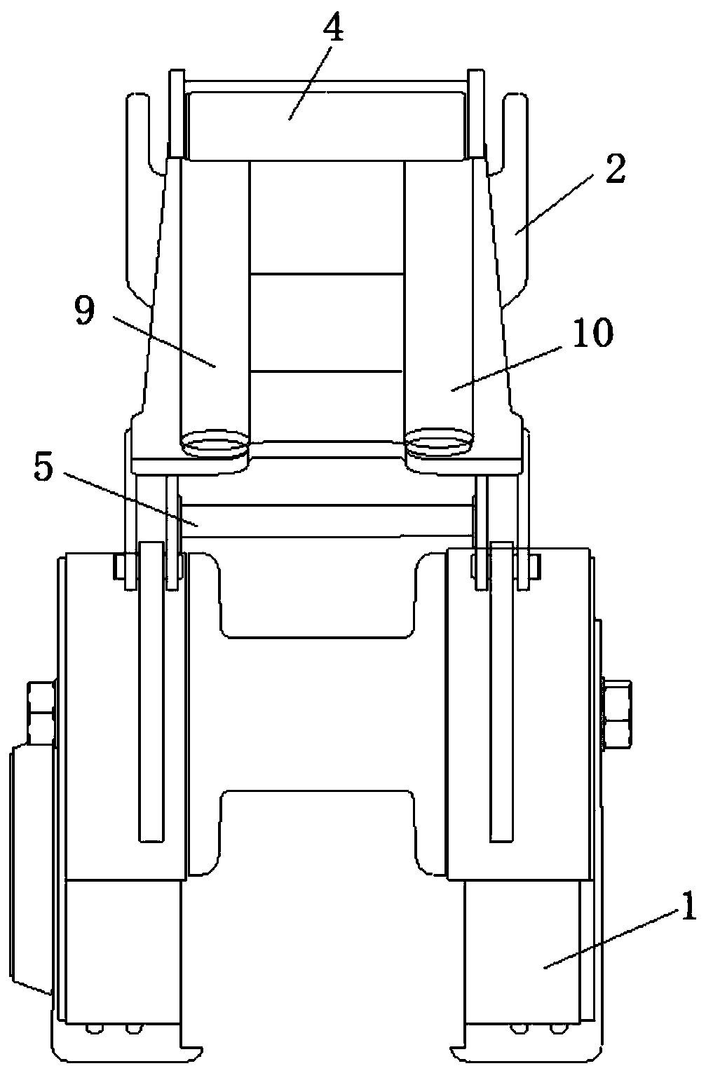 Winch and method for adjusting traction angle of winch