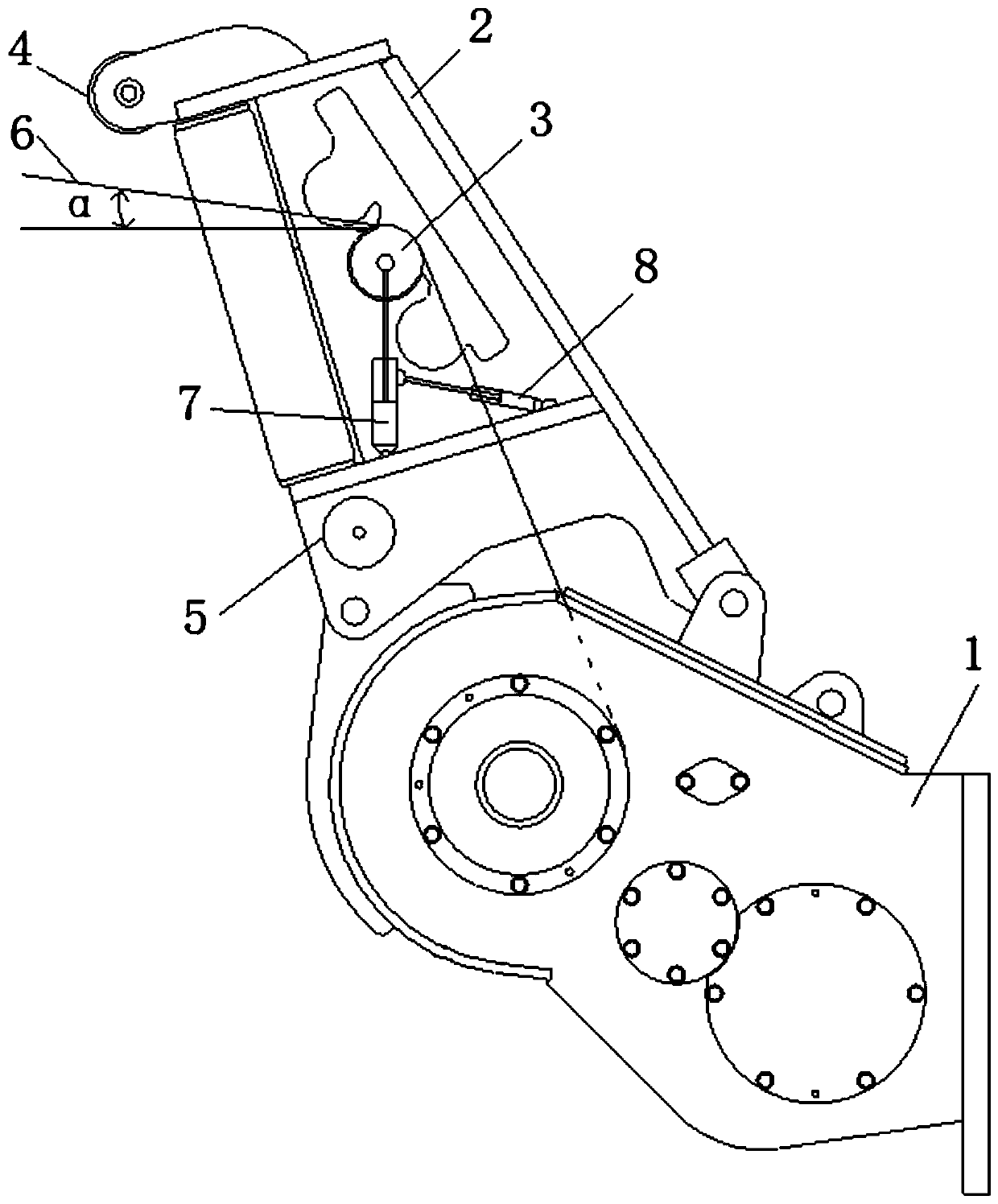 Winch and method for adjusting traction angle of winch