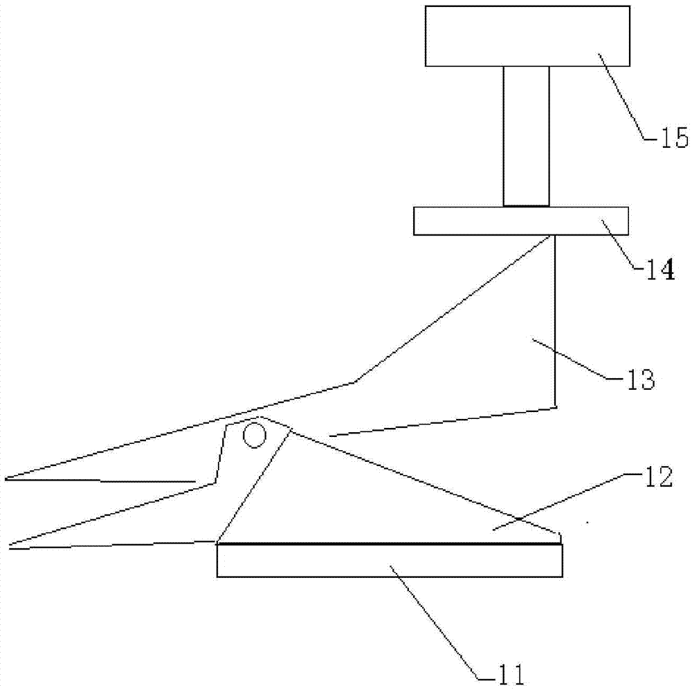 Multi-head linkage cutting device for tassel processing