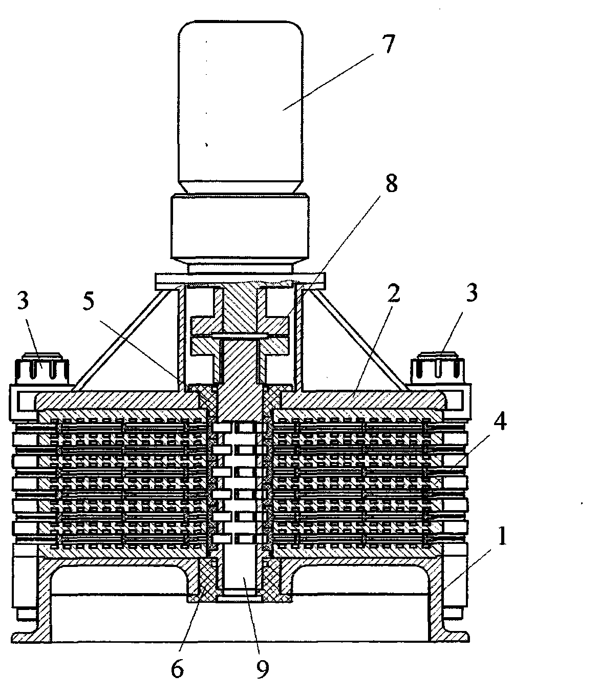 Stacked fruit and vegetable juice extractor