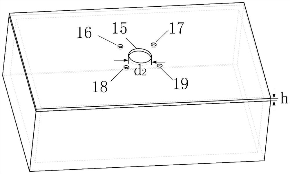 Strong coupling device for coupling ring of microwave resonant cavity