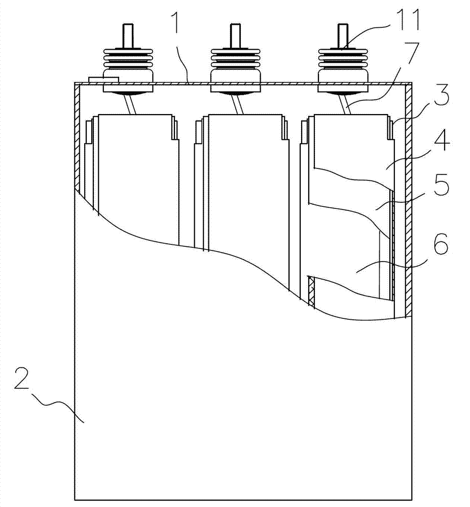 Low-inductance and large-power power electronic capacitor