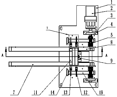 Flexible and automatic distributing device for shaft sleeve workpieces