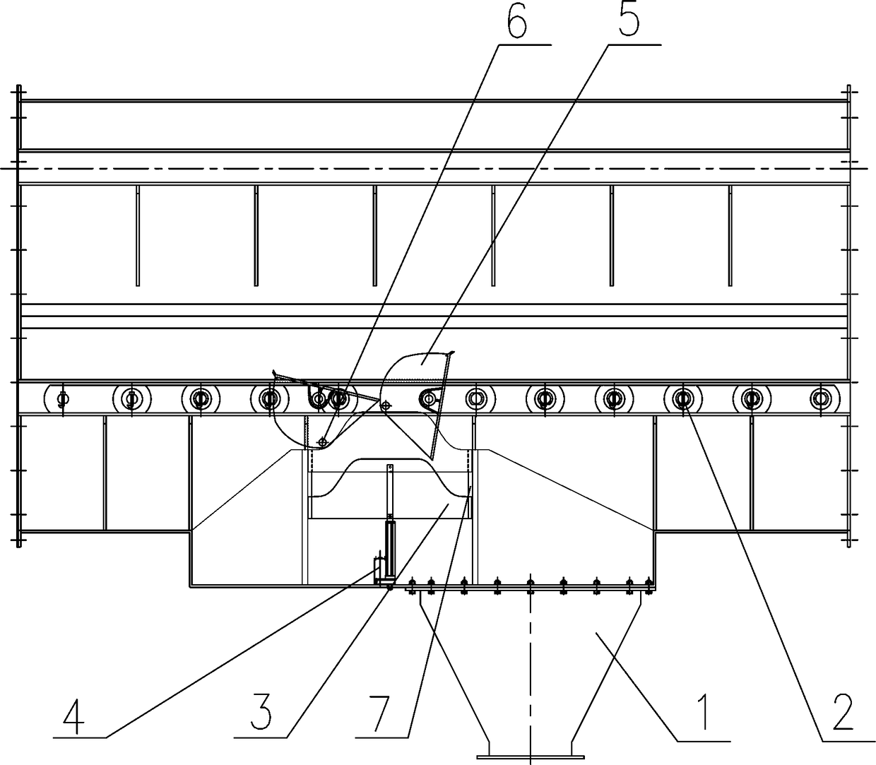 Automatic turnover mechanism for unloading of Z-shaped chain bucket elevator
