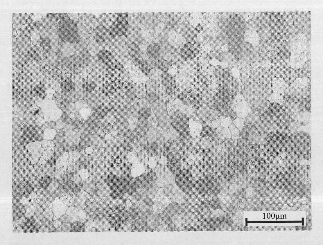 Micro-carbon aluminum-killed steel with low yield ratio and good deep drawing property and preparation method thereof