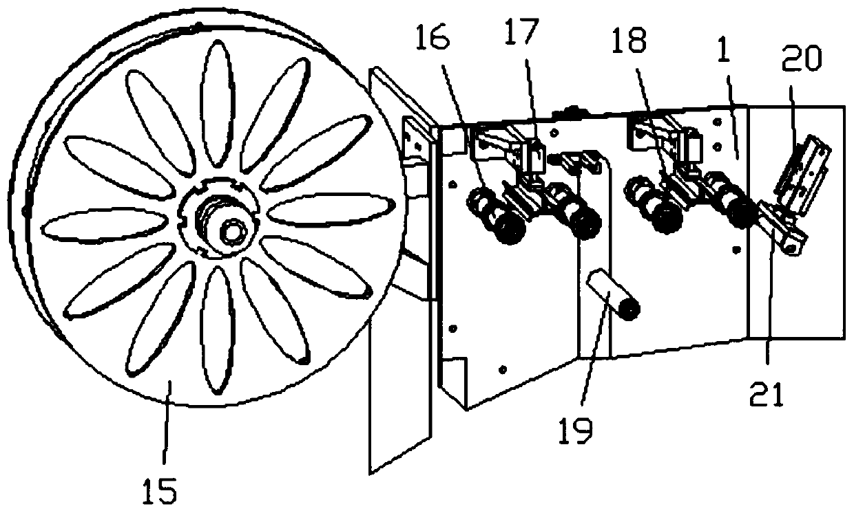 A fully automatic packaging machine for cylindrical batteries