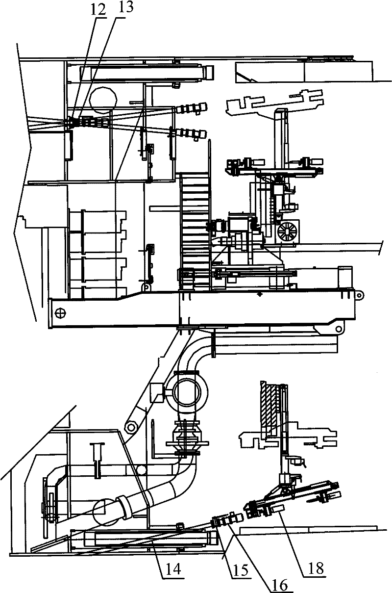 Self-carrying barrier-breaking and foundation-reinforcing device of shield machine