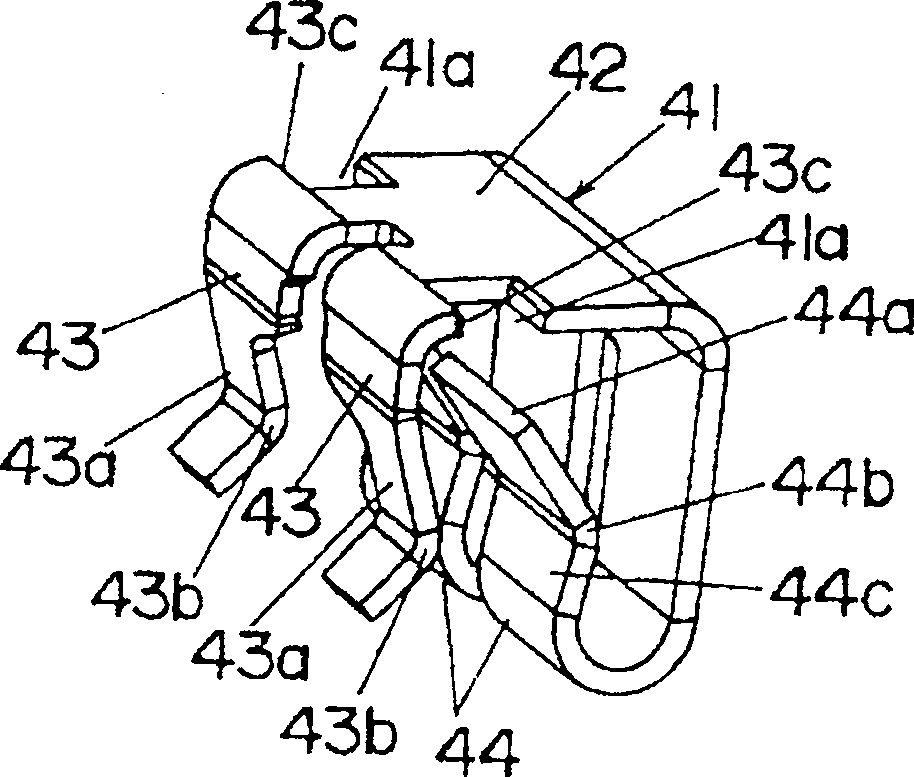 Distributing element