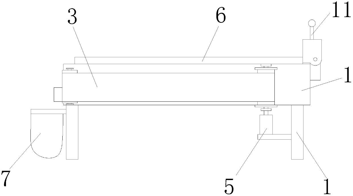 A collection device for wool fiber of spinning raw material