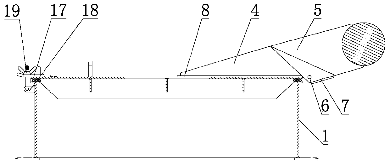 Large hatch cover and method of opening the same