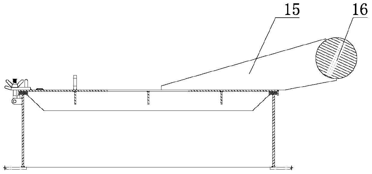 Large hatch cover and method of opening the same