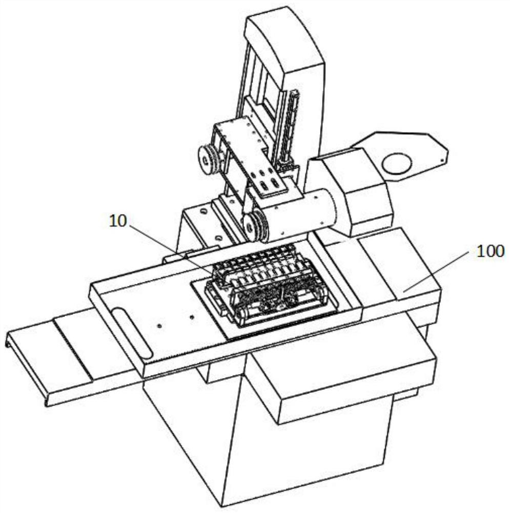 Grinder fixture for precise and efficient grinding of injection needle tip and operation method thereof