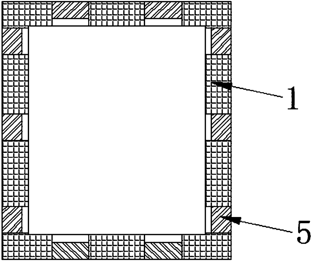 Fire door with strong aseismic capability