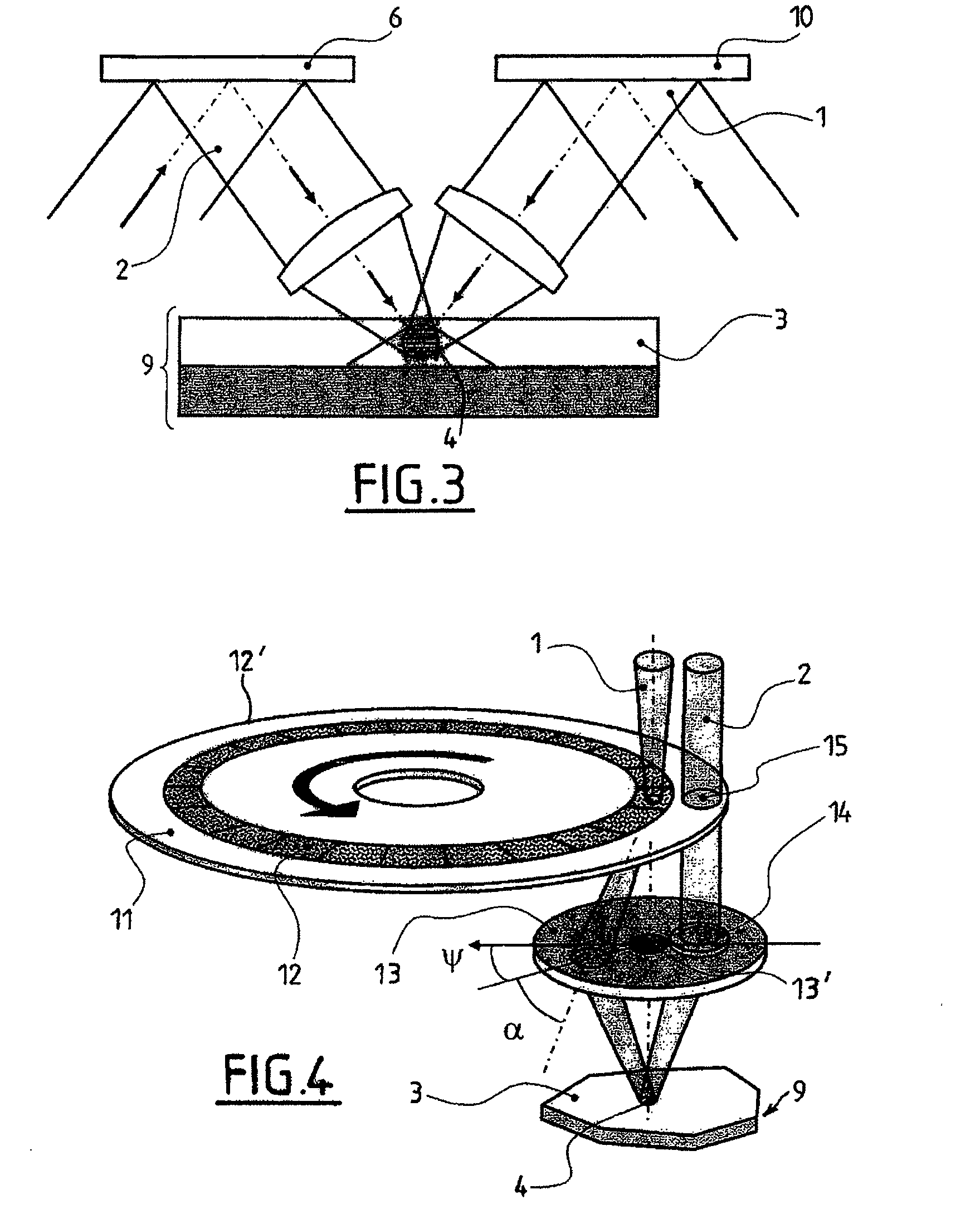 Devices for storing and reading data on a holographic storage medium