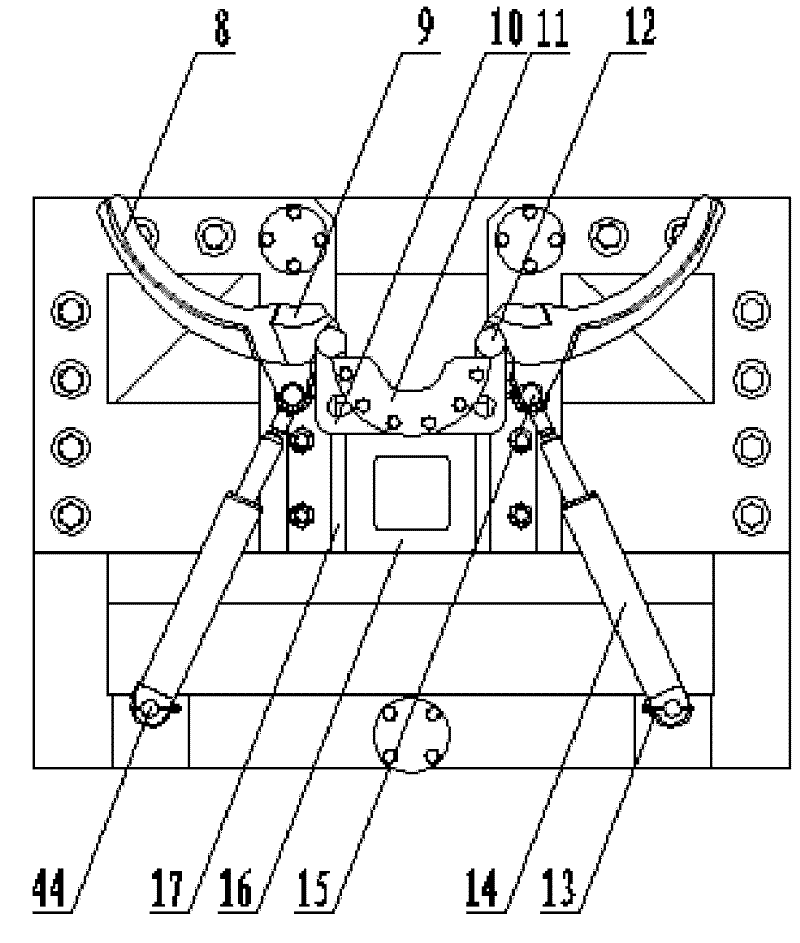 Long-distance control wellhead operation device for workover operation