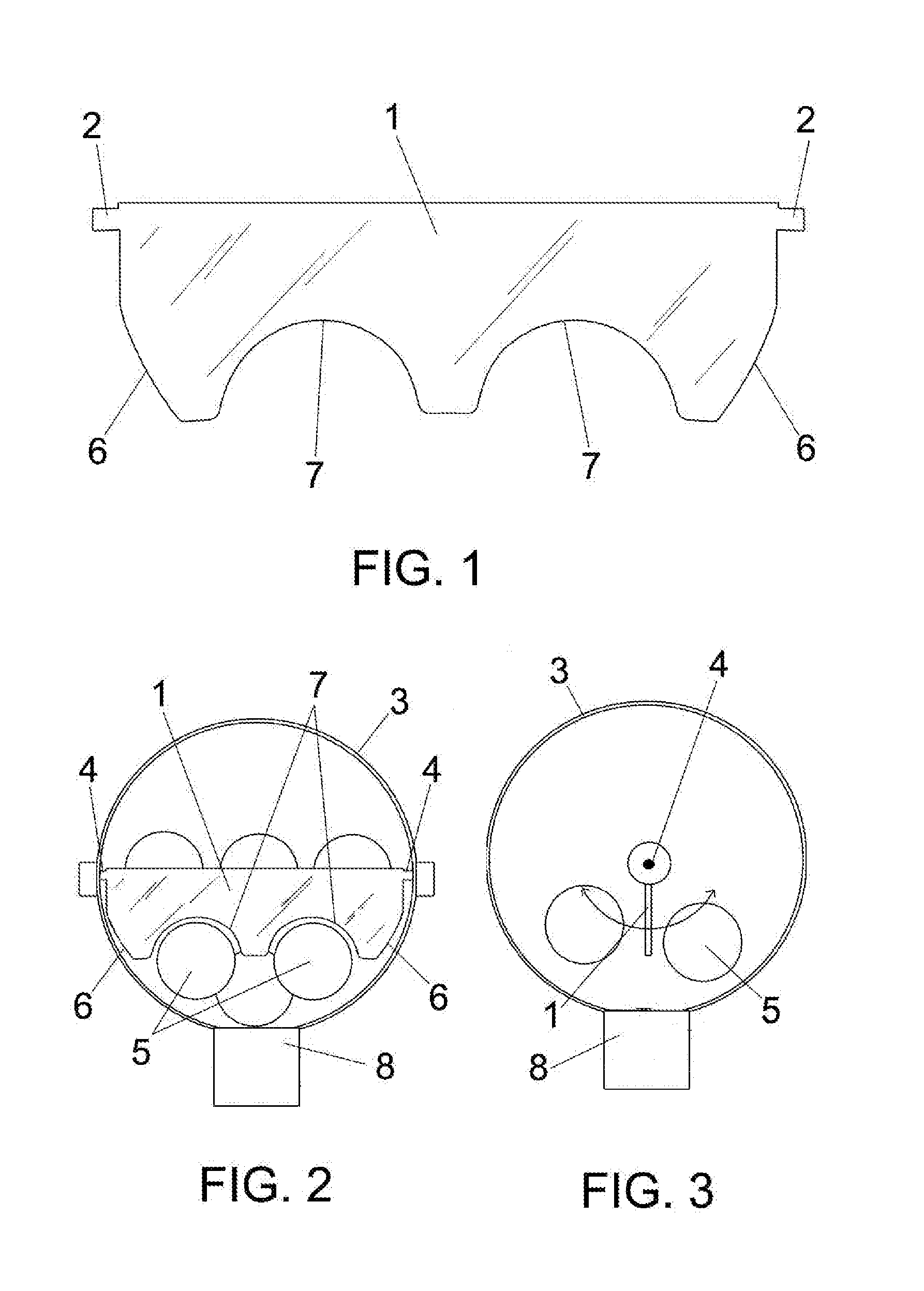 Device for facilitating the mixing of balls in drums of recreational machines