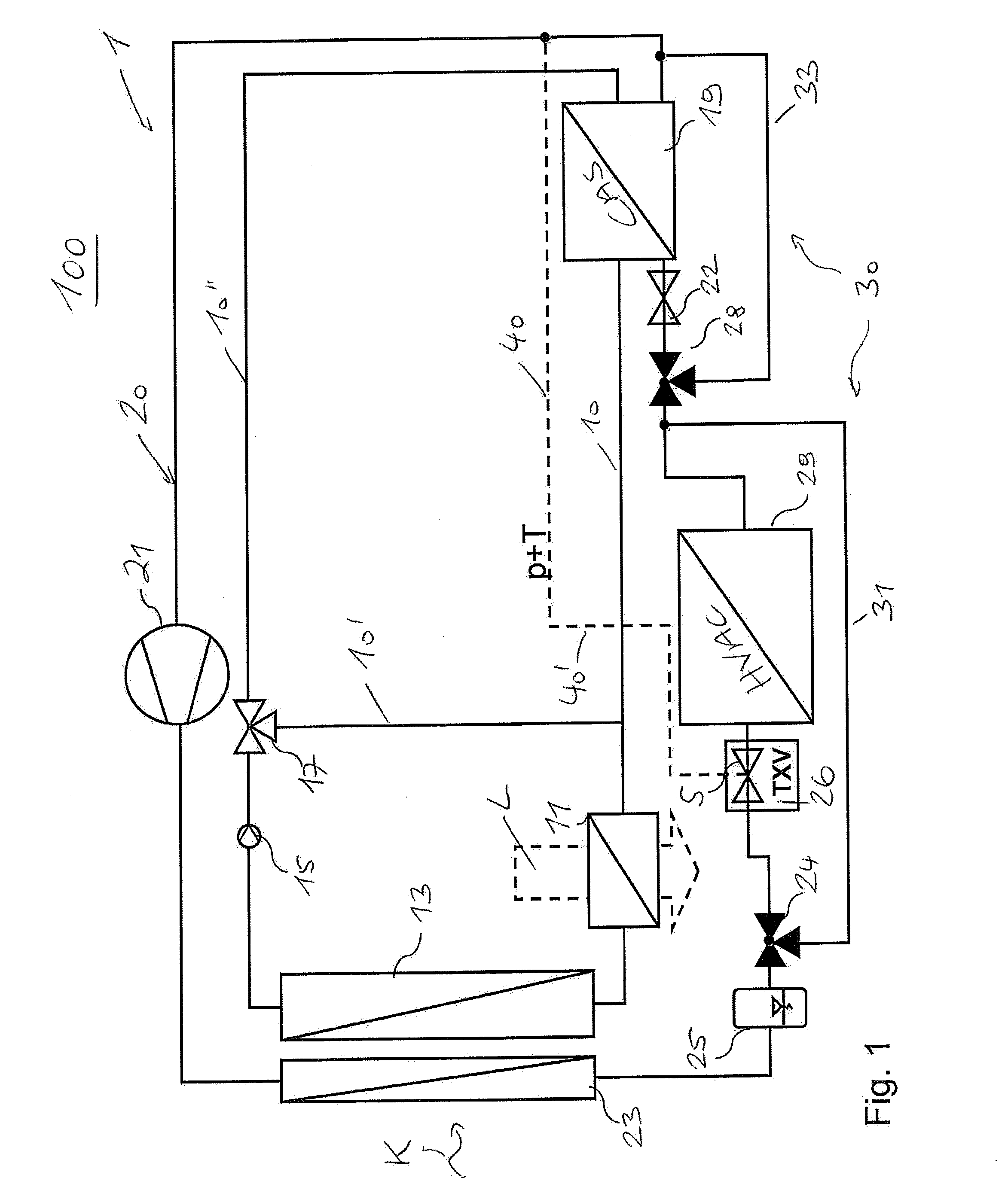 Device for cooling a coolant, circuit for charging an internal combustion engine, and method for cooling a substantially gaseous charging fluid for charging an internal combustion engine