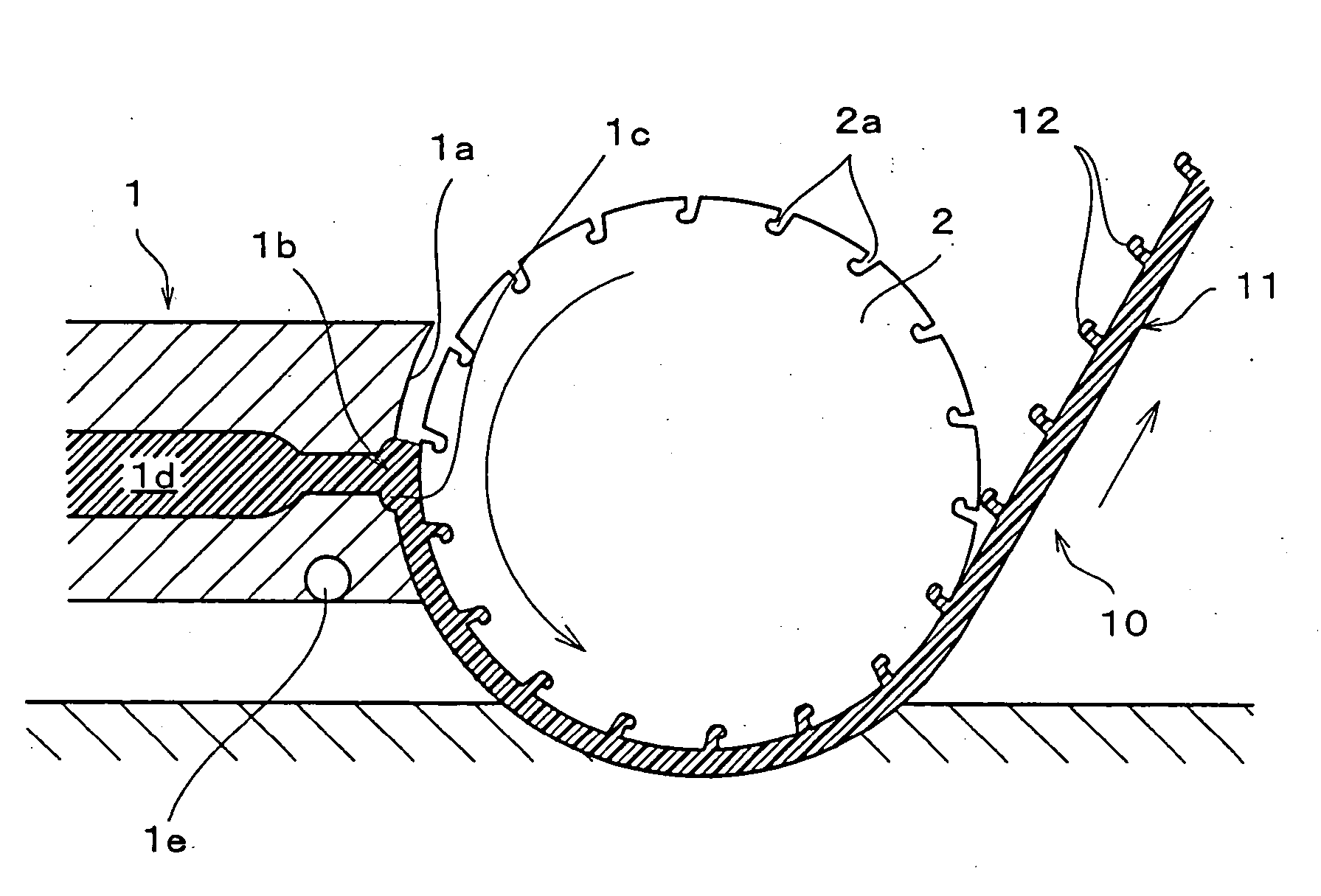 Continuous molding method and molding apparatus for surface fastener