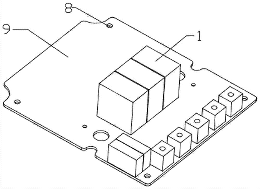 Auxiliary drive capacitor protection structure of electric vehicle all-in-one controller