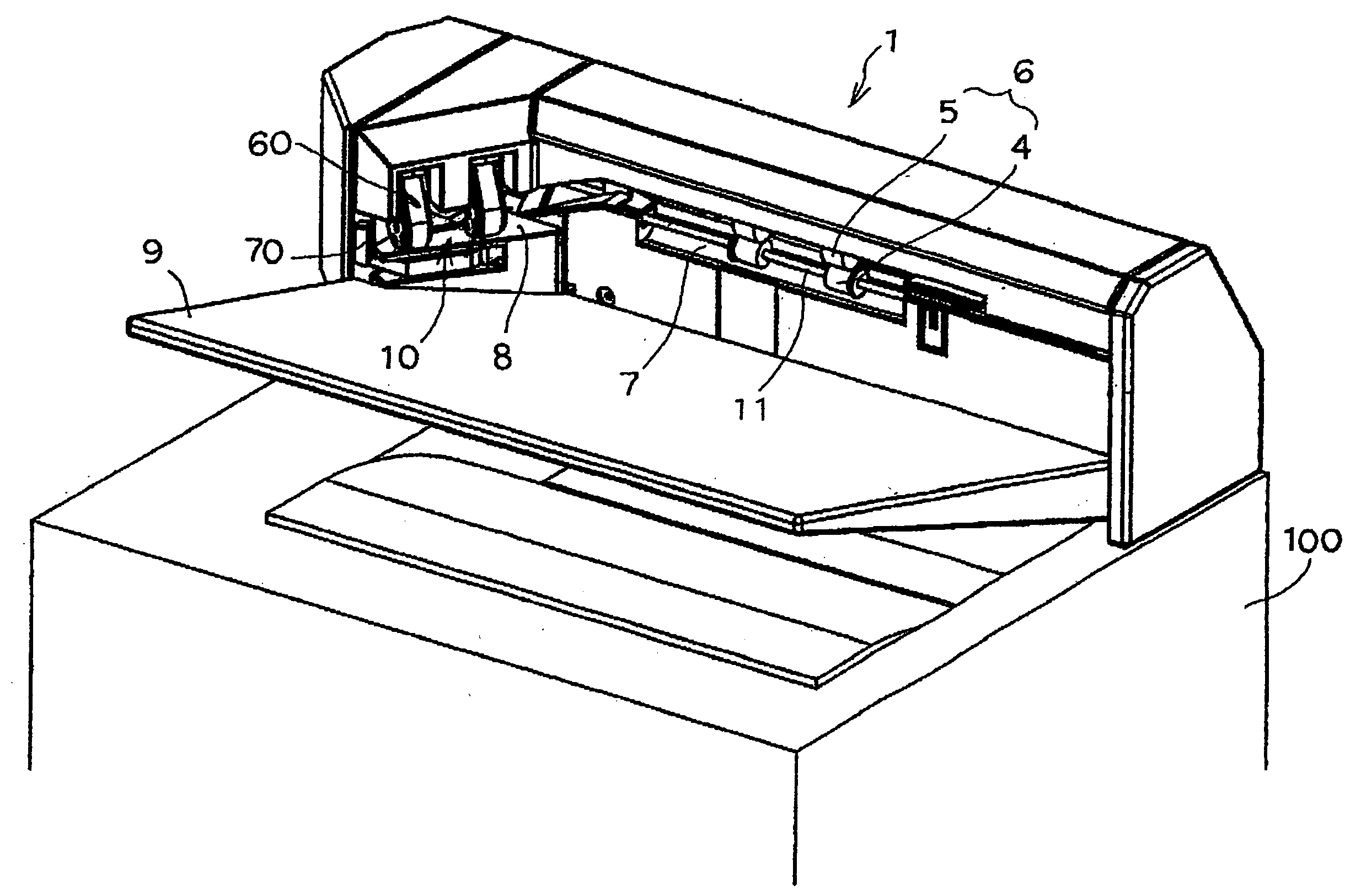 Sheet discharge apparatus with aligning member