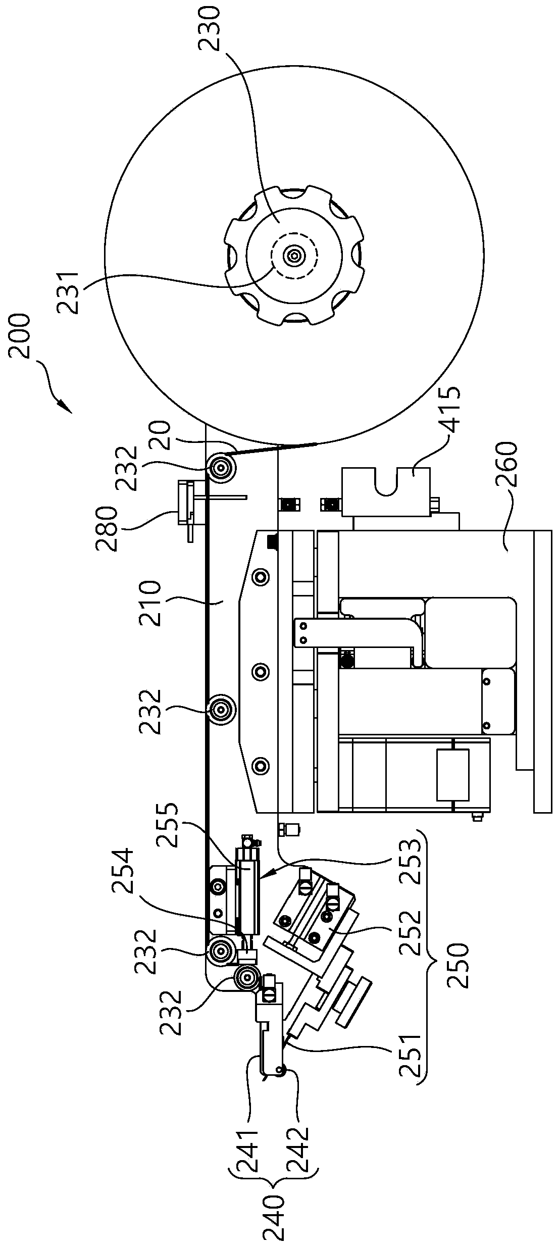 Tape attaching apparatus for jelly roll of secondary battery and tape attaching method using same