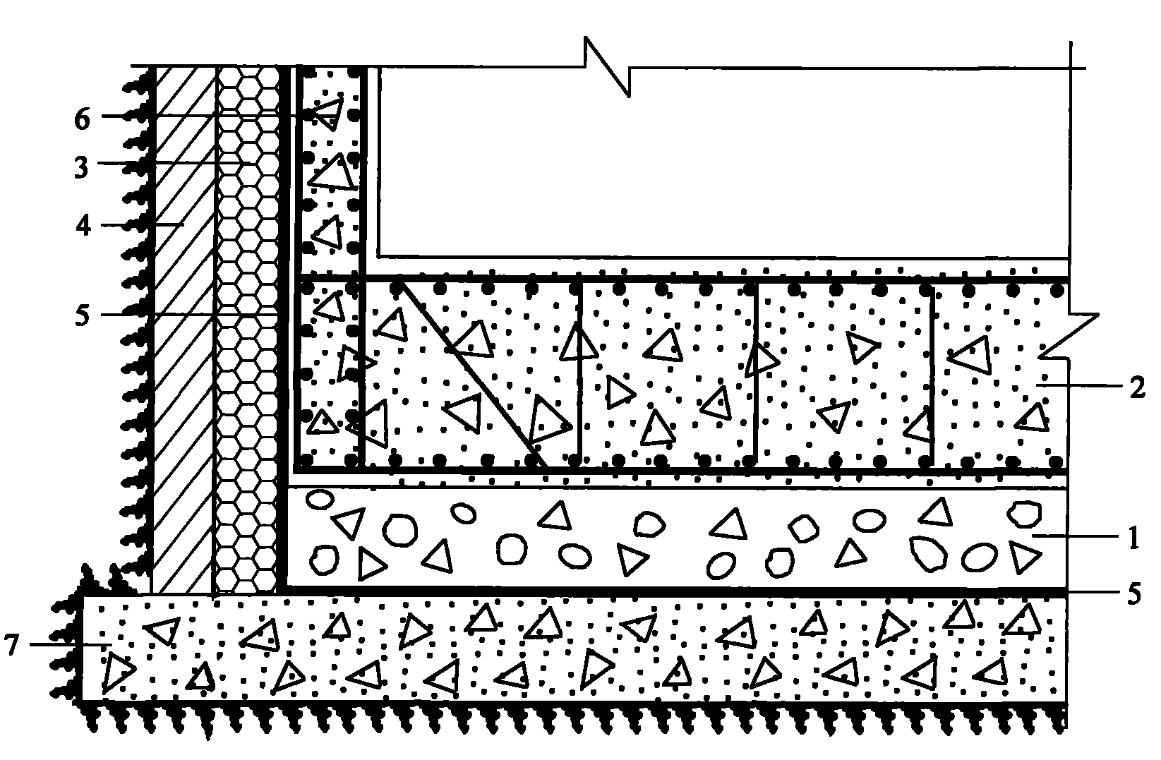 Structure for preventing cold penetration and dewing of basement base plate of costal building and construction method thereof