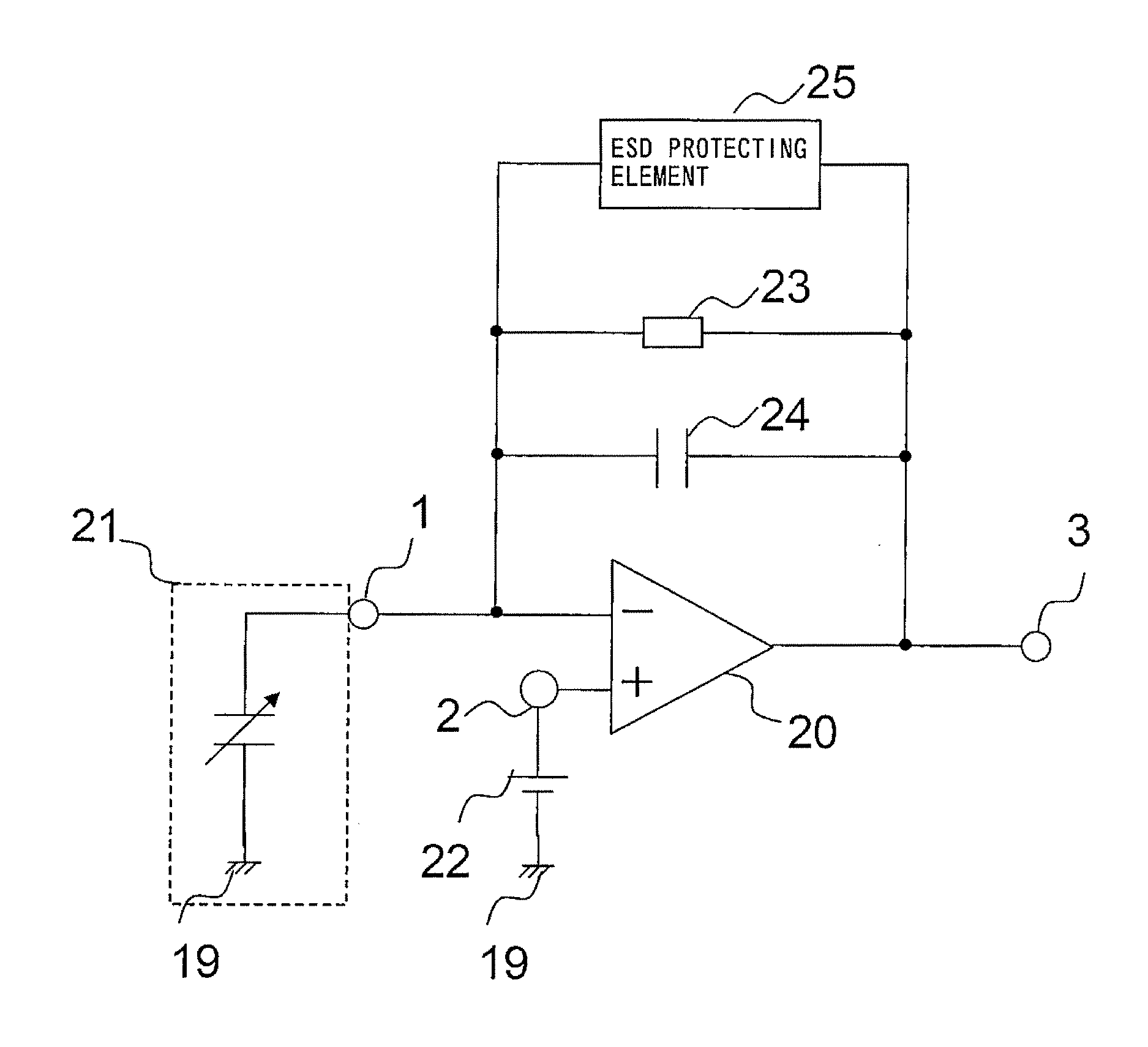 Amplifying device for condenser microphone