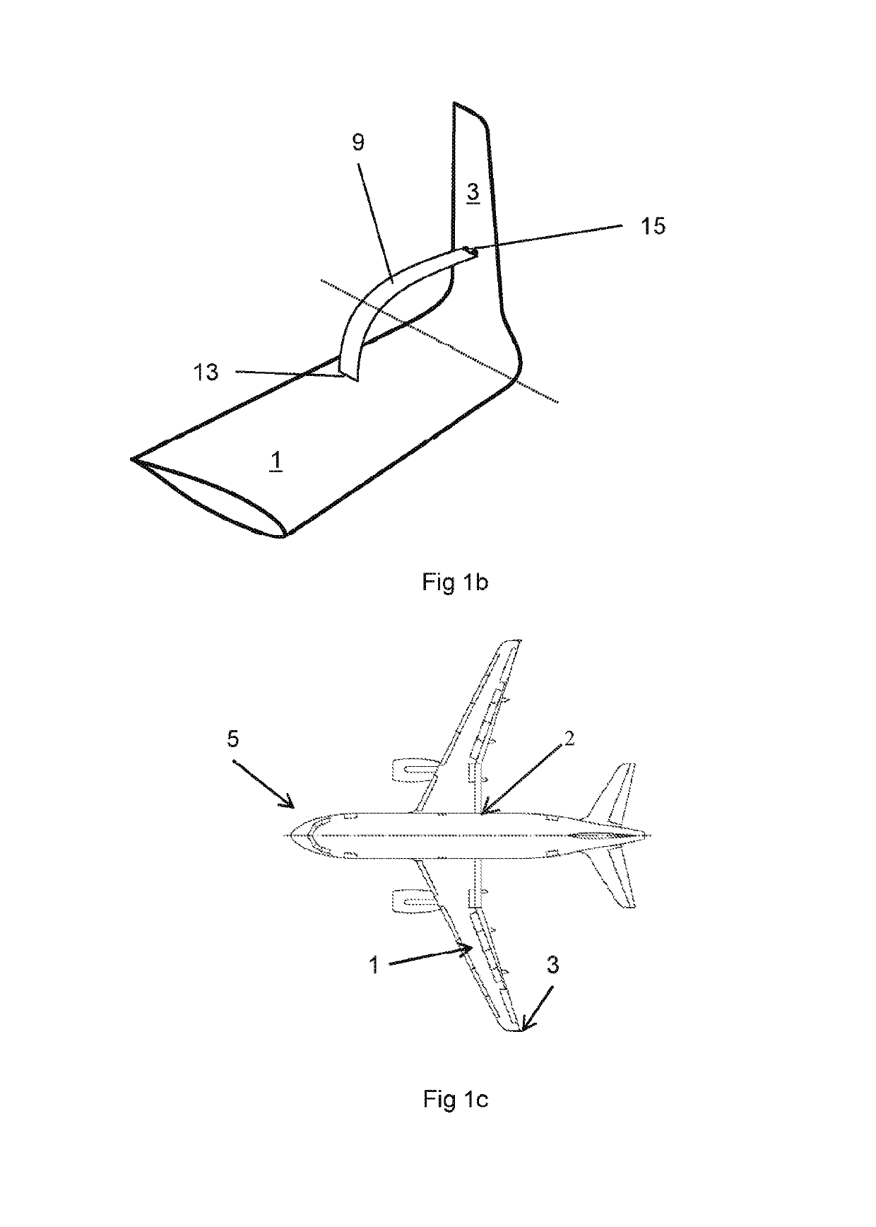 Aircraft wing with a wing tip device and a strut