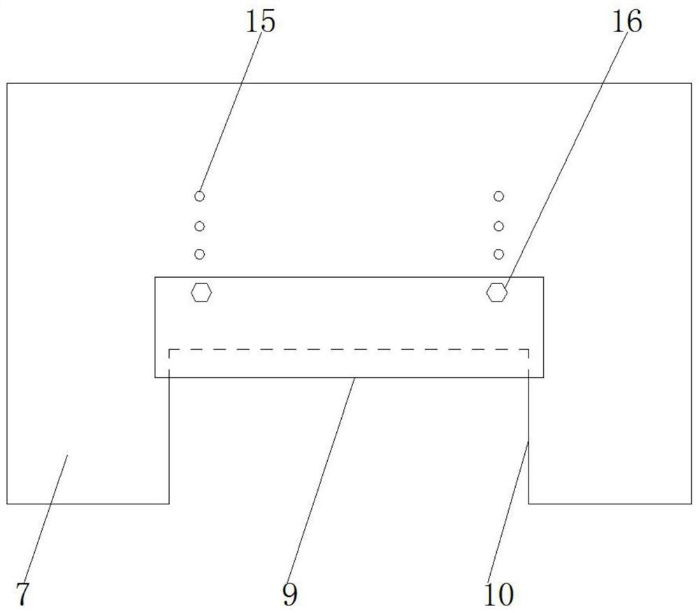 Roller shaft type automatic feeding and preheating mechanism of shot blasting machine