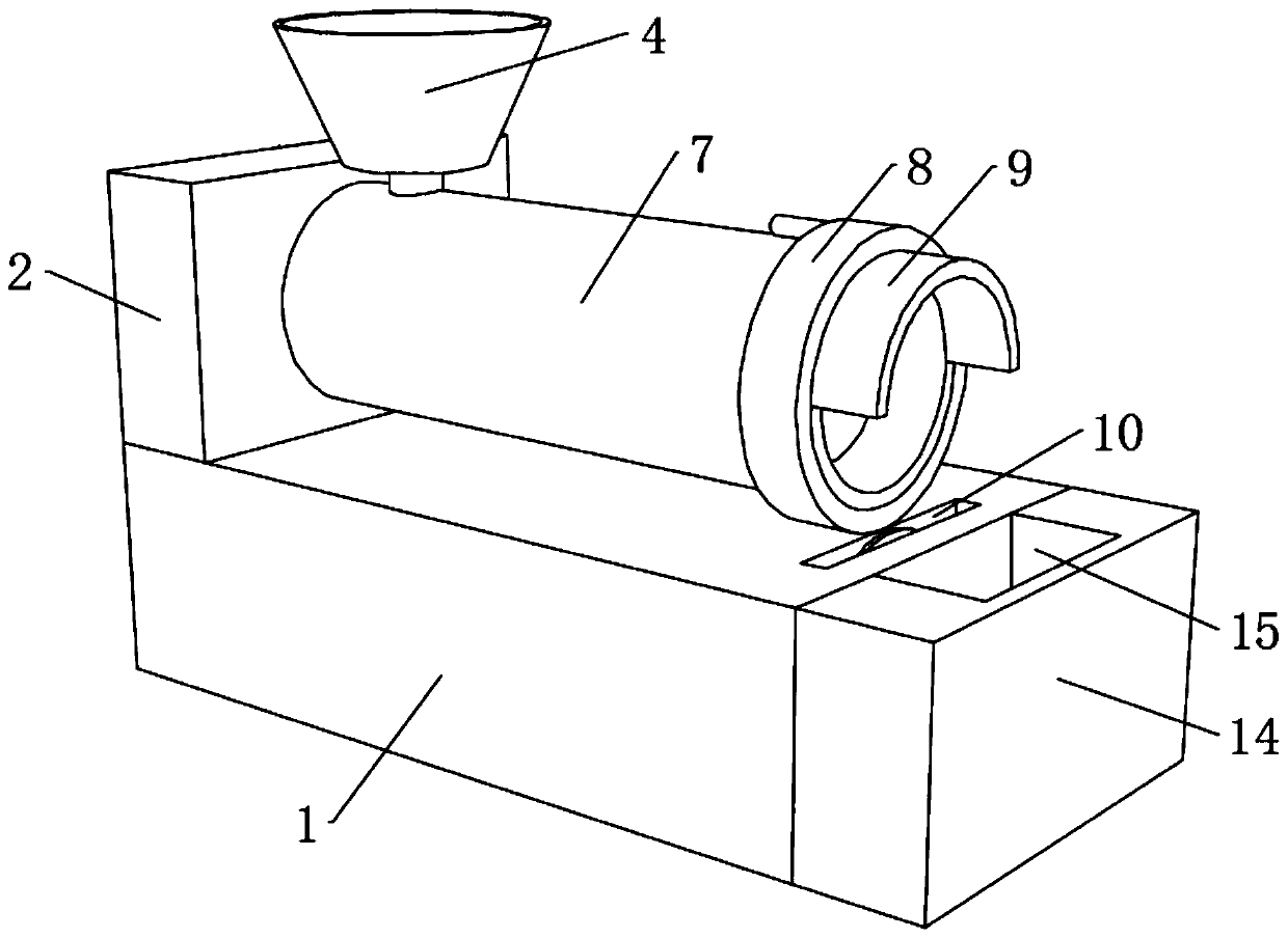 Plastic cake recycling device for aged oil and using method of plastic cake making and recycling device