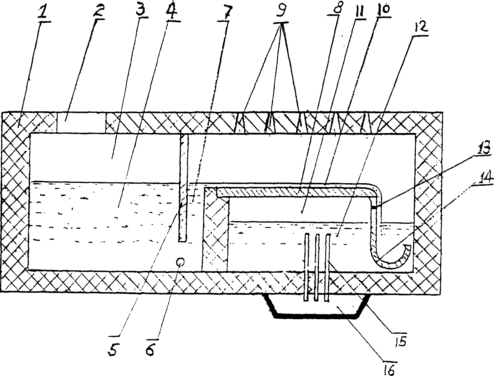 Tank furnace for producing basalt fibers continuously