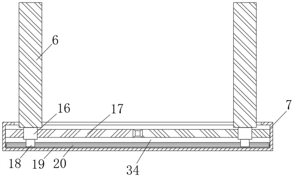 Fiber composite material forming device and method capable of achieving feeding and discharging conveniently