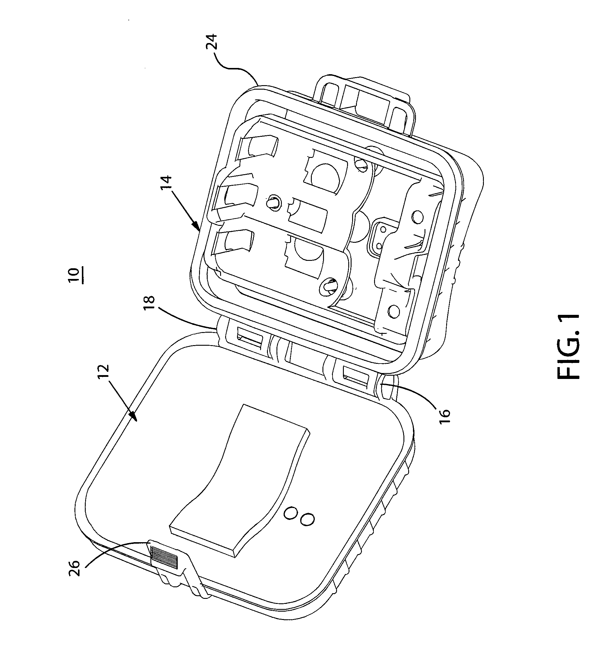 Self centering hinge design for concentric sealing of an enclosure