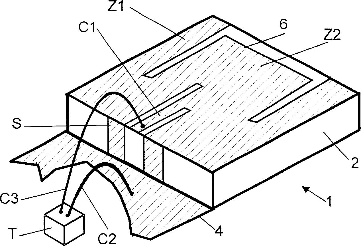 Antenna with an electric conductive layer and dual band emitter therewith