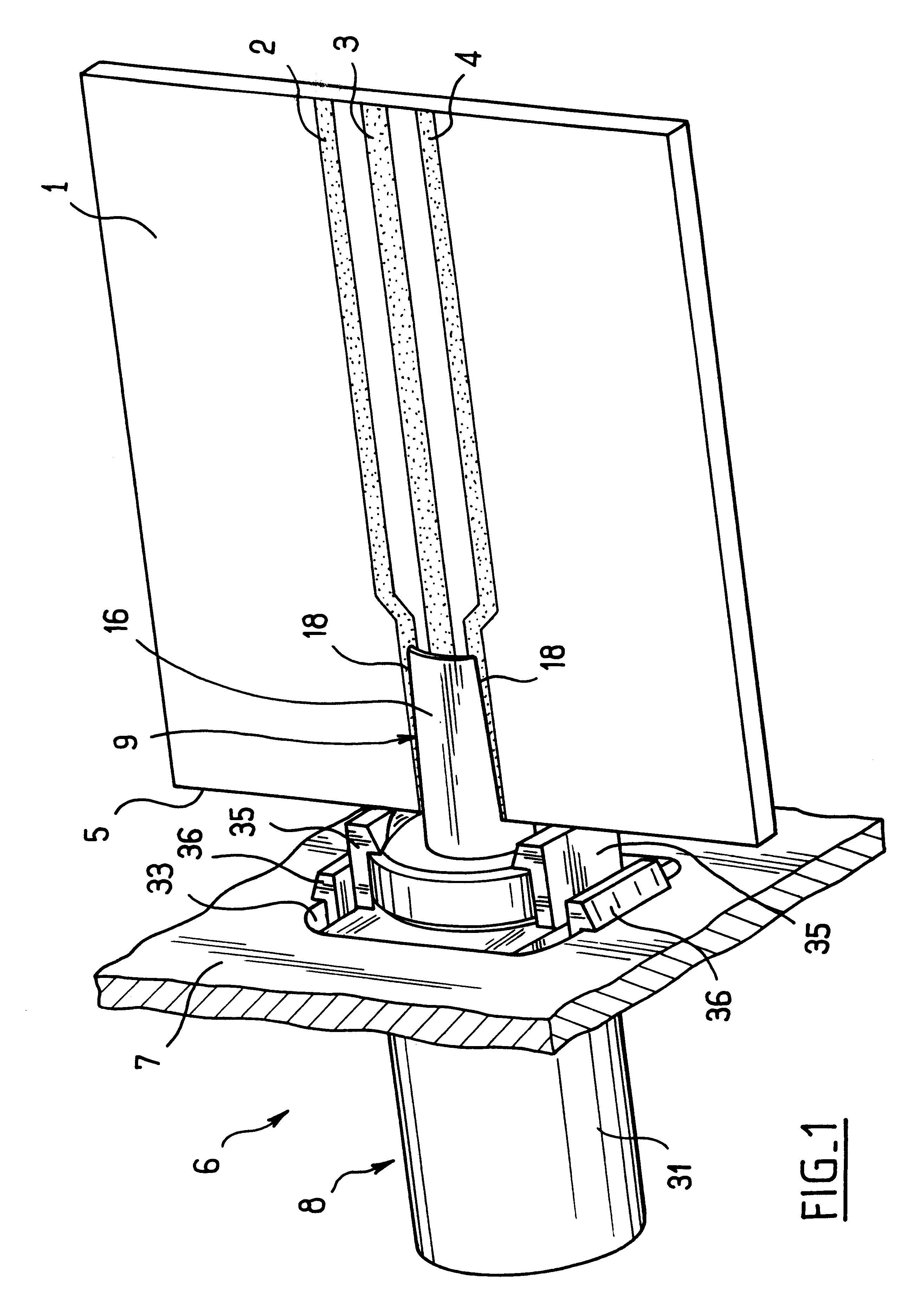Device for electrically connecting a coaxial line to a printed circuit card