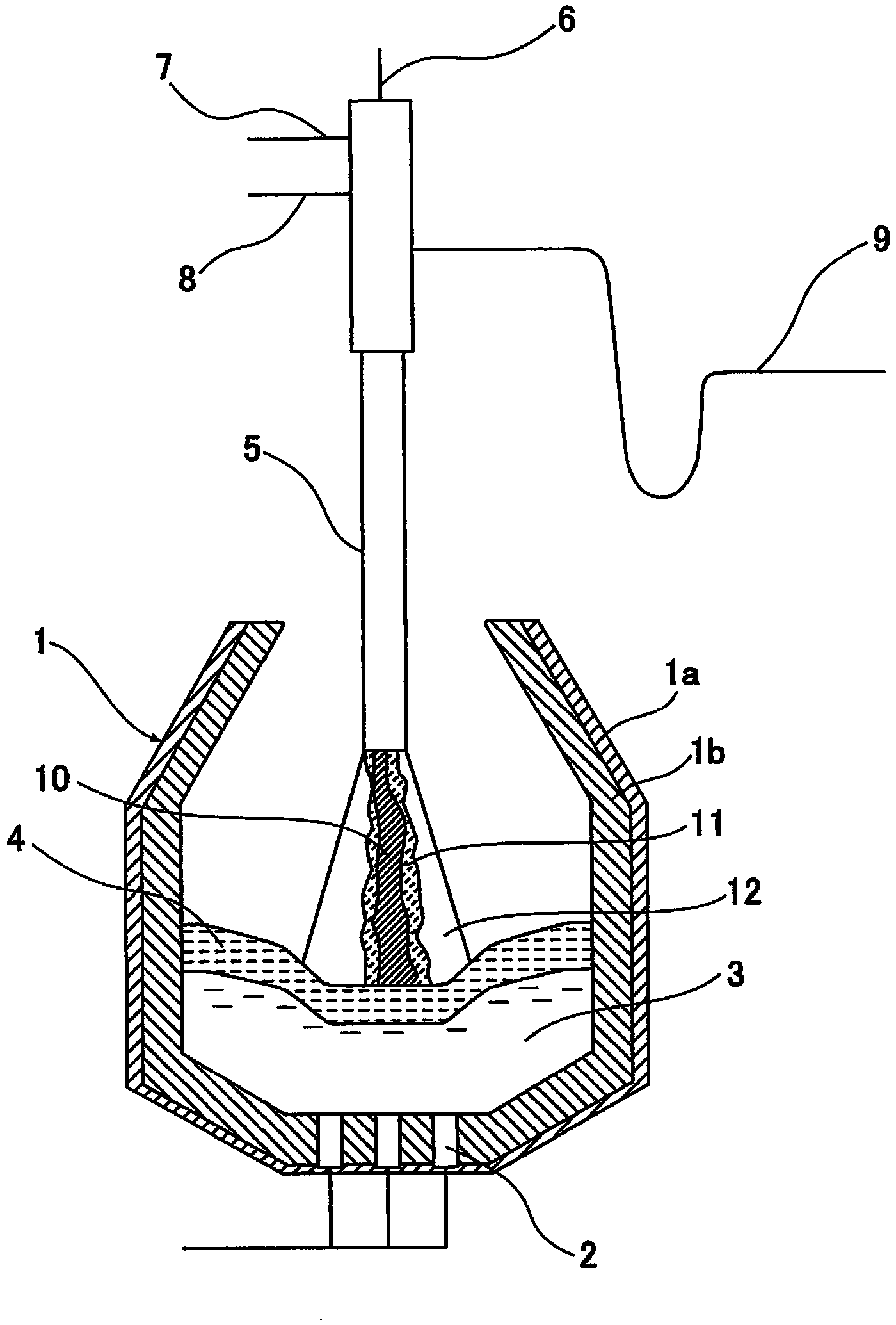 Powder injection lance and method of refining molten iron using the powder injection lance