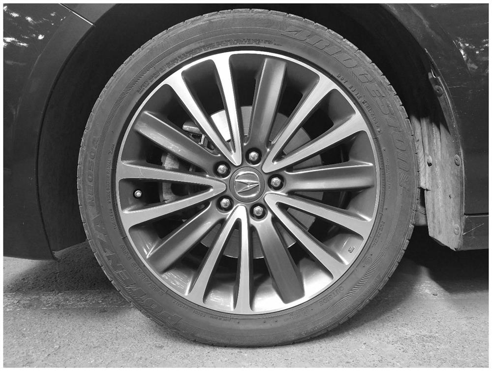 Detection and identification method for tire embossed characters