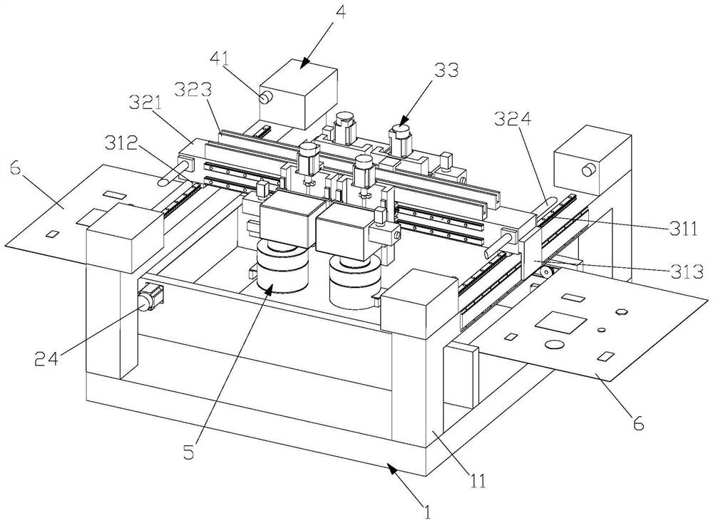 Multi-laser-head carving device and carving method thereof