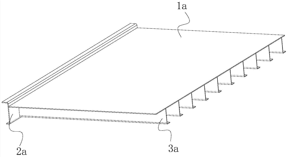 Container and steel floor chassis thereof