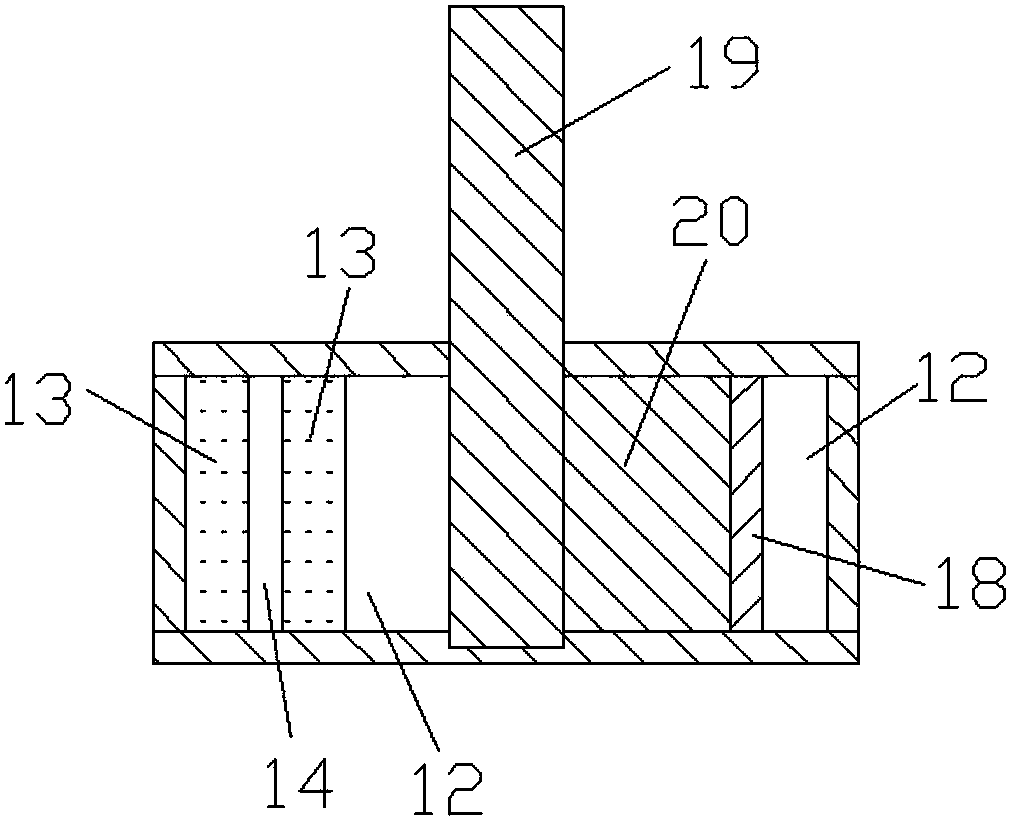 Chain transmission system with double-arc structure