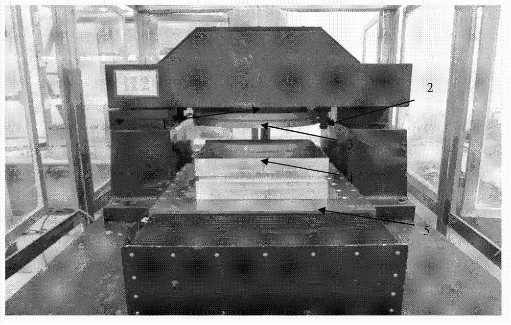 Accuracy design method based on frequency domain error distribution for ultraprecise fly cutting machine tool