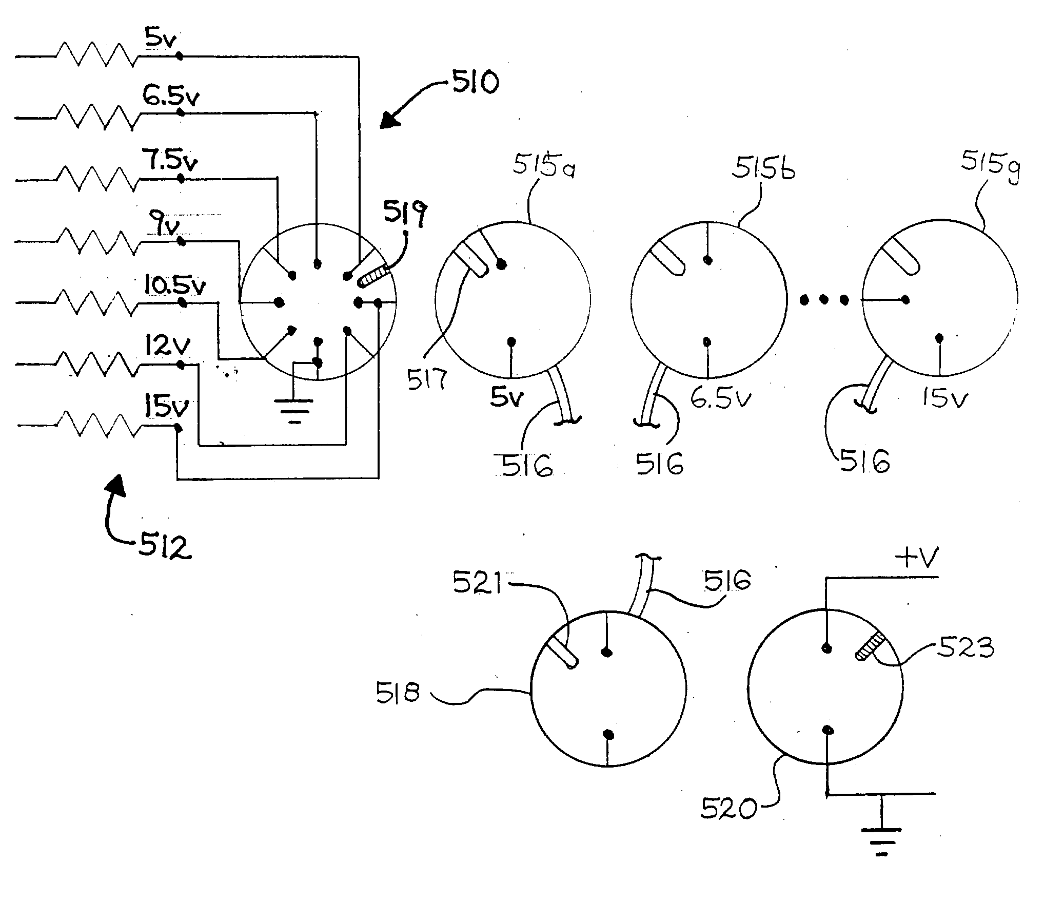 Automatic voltage selection in a DC power distribution apparatus
