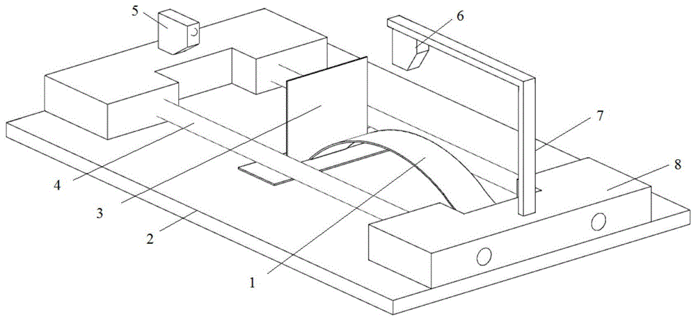 Device and test method for testing displacement output of ipmc linear drive unit